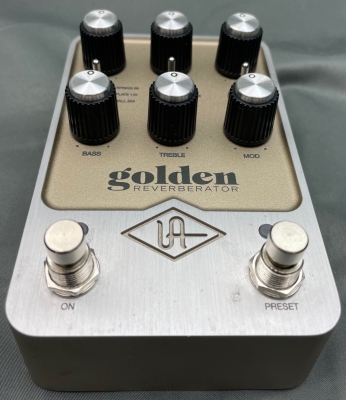 Universal Audio - Golden Reverberator Stereo Effects Pedal